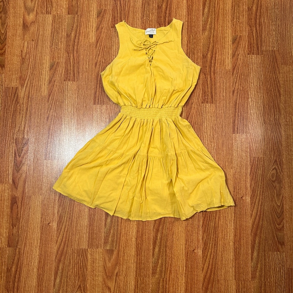 Women’s Yellow Sleeveless Smocked Waist Dress